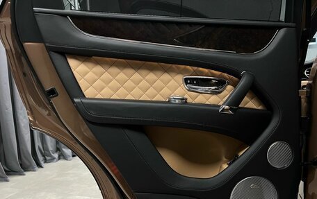 Bentley Bentayga I, 2016 год, 12 174 000 рублей, 33 фотография