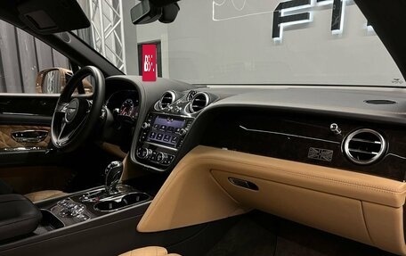 Bentley Bentayga I, 2016 год, 12 174 000 рублей, 37 фотография