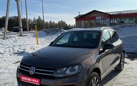 Volkswagen Touareg III, 2011 год, 1 900 000 рублей, 1 фотография