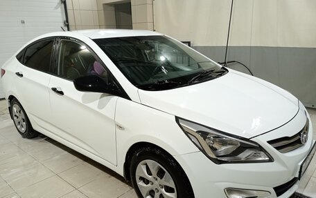 Hyundai Solaris II рестайлинг, 2015 год, 1 150 000 рублей, 4 фотография