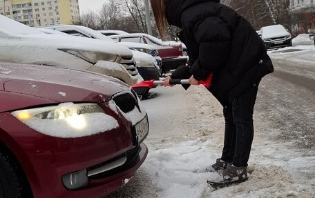 BMW 3 серия, 2011 год, 1 400 000 рублей, 21 фотография