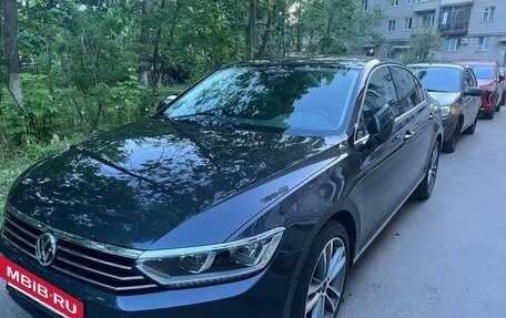 Volkswagen Passat B8 рестайлинг, 2019 год, 2 520 000 рублей, 2 фотография