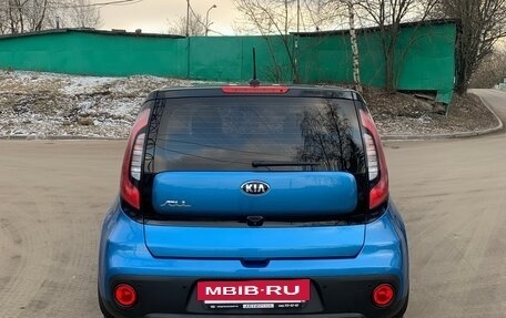 KIA Soul II рестайлинг, 2018 год, 2 420 000 рублей, 3 фотография