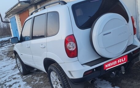 Chevrolet Niva I рестайлинг, 2010 год, 710 000 рублей, 3 фотография