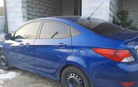 Hyundai Solaris II рестайлинг, 2011 год, 760 000 рублей, 4 фотография