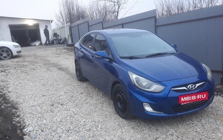 Hyundai Solaris II рестайлинг, 2011 год, 760 000 рублей, 3 фотография