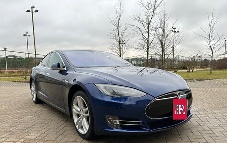 Tesla Model S I, 2015 год, 2 490 000 рублей, 10 фотография