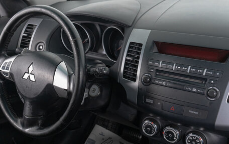 Mitsubishi Outlander III рестайлинг 3, 2010 год, 1 079 000 рублей, 8 фотография