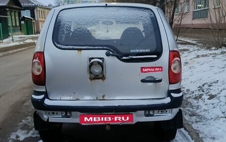 Chevrolet Niva I рестайлинг, 2004 год, 270 000 рублей, 1 фотография