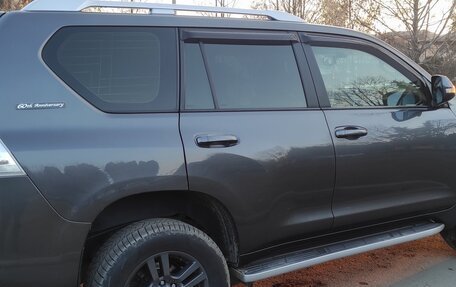 Toyota Land Cruiser Prado 150 рестайлинг 2, 2010 год, 3 000 000 рублей, 10 фотография