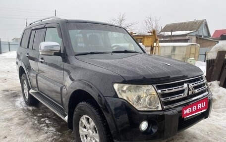 Mitsubishi Pajero IV, 2007 год, 1 620 000 рублей, 2 фотография