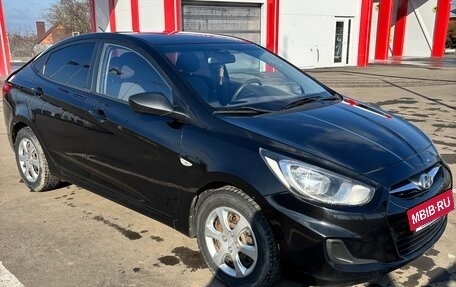 Hyundai Solaris II рестайлинг, 2012 год, 790 000 рублей, 3 фотография