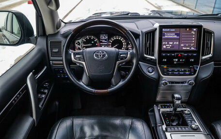 Toyota Land Cruiser 200, 2018 год, 9 785 000 рублей, 15 фотография