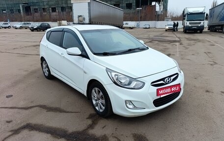 Hyundai Solaris II рестайлинг, 2012 год, 751 000 рублей, 4 фотография