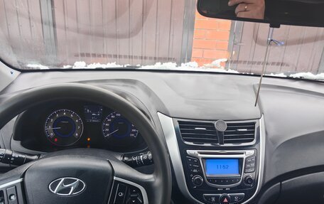 Hyundai Solaris II рестайлинг, 2012 год, 751 000 рублей, 9 фотография