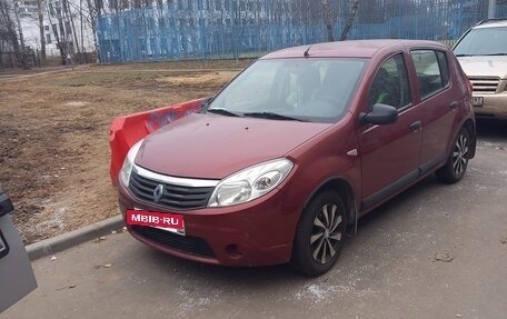 Renault Sandero I, 2013 год, 650 000 рублей, 3 фотография