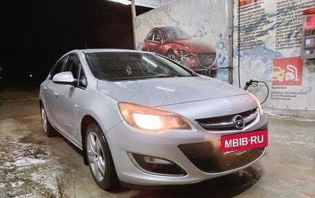 Opel Astra J, 2012 год, 790 000 рублей, 2 фотография