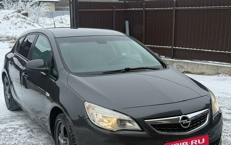 Opel Astra J, 2012 год, 970 000 рублей, 1 фотография