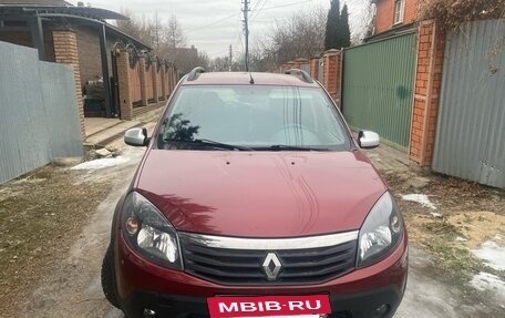 Renault Sandero I, 2013 год, 890 000 рублей, 2 фотография