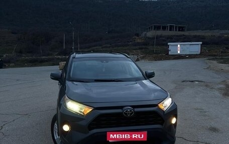 Toyota RAV4, 2018 год, 3 050 000 рублей, 1 фотография