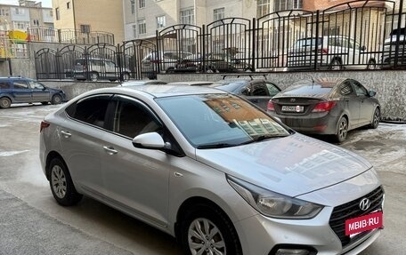 Hyundai Solaris II рестайлинг, 2017 год, 1 290 000 рублей, 2 фотография