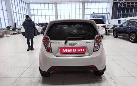 Chevrolet Spark III, 2011 год, 650 000 рублей, 10 фотография