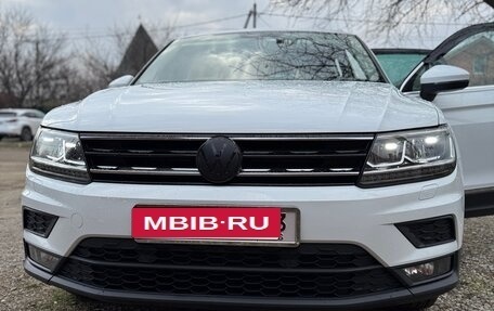 Volkswagen Tiguan II, 2017 год, 2 450 000 рублей, 2 фотография