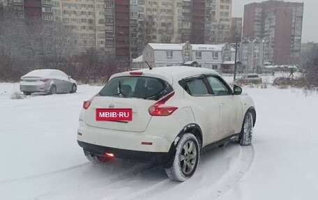 Nissan Juke II, 2012 год, 900 000 рублей, 8 фотография