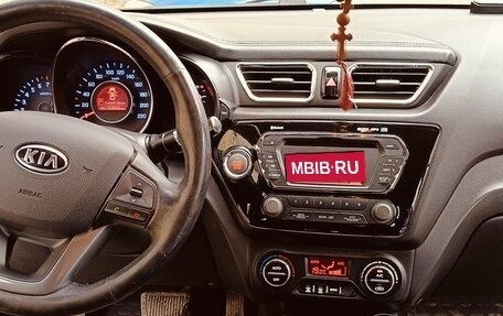 KIA Rio III рестайлинг, 2012 год, 990 000 рублей, 13 фотография