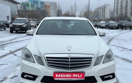 Mercedes-Benz E-Класс, 2011 год, 1 590 000 рублей, 2 фотография