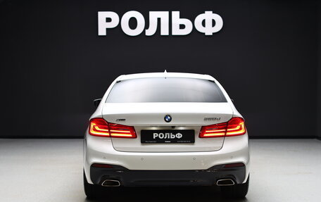 BMW 5 серия, 2019 год, 3 990 000 рублей, 4 фотография