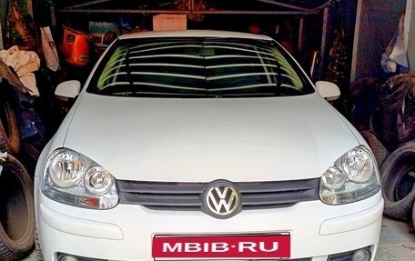 Volkswagen Golf V, 2005 год, 650 000 рублей, 1 фотография