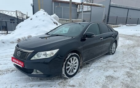 Toyota Camry, 2014 год, 1 880 000 рублей, 3 фотография