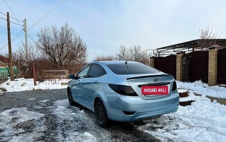 Hyundai Solaris II рестайлинг, 2012 год, 820 000 рублей, 5 фотография