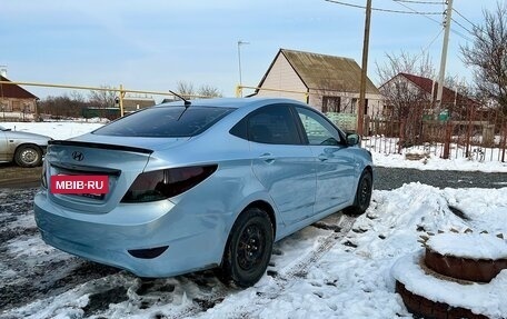 Hyundai Solaris II рестайлинг, 2012 год, 820 000 рублей, 4 фотография