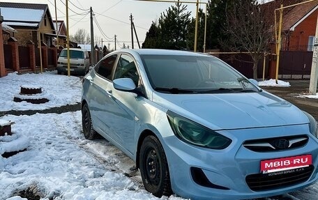 Hyundai Solaris II рестайлинг, 2012 год, 820 000 рублей, 2 фотография