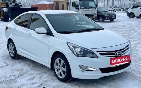 Hyundai Solaris II рестайлинг, 2015 год, 1 350 000 рублей, 2 фотография