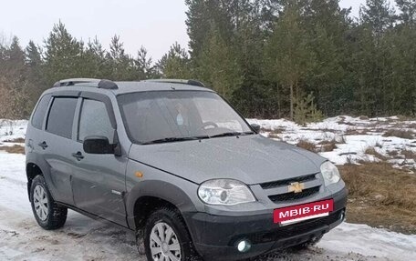 Chevrolet Niva I рестайлинг, 2009 год, 480 000 рублей, 3 фотография