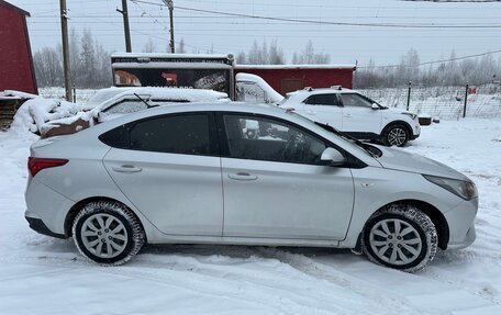 Hyundai Solaris II рестайлинг, 2021 год, 1 600 000 рублей, 3 фотография