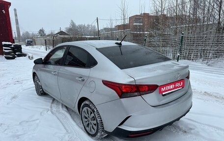 Hyundai Solaris II рестайлинг, 2021 год, 1 600 000 рублей, 5 фотография