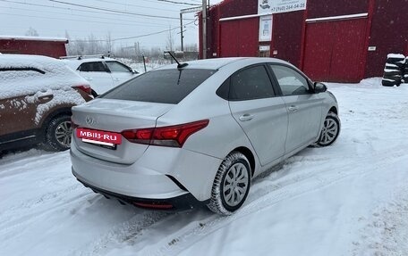 Hyundai Solaris II рестайлинг, 2021 год, 1 600 000 рублей, 4 фотография