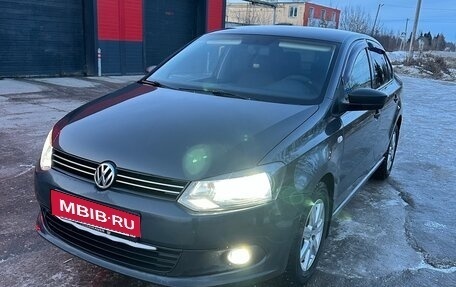 Volkswagen Polo VI (EU Market), 2011 год, 850 000 рублей, 1 фотография