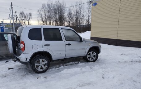 Chevrolet Niva I рестайлинг, 2012 год, 440 000 рублей, 3 фотография