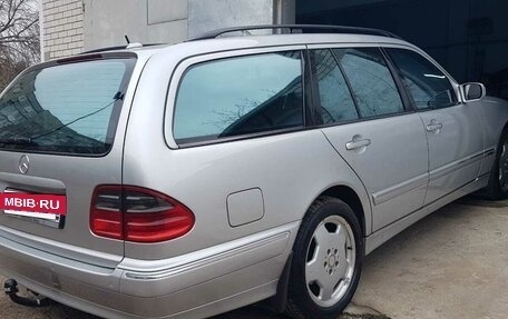 Mercedes-Benz E-Класс, 2001 год, 1 900 000 рублей, 2 фотография