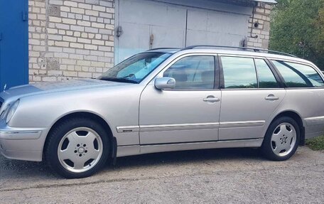 Mercedes-Benz E-Класс, 2001 год, 1 900 000 рублей, 18 фотография