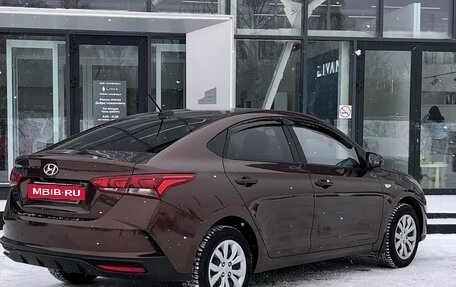 Hyundai Solaris II рестайлинг, 2021 год, 1 750 000 рублей, 4 фотография