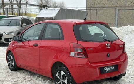 Toyota Yaris III рестайлинг, 2010 год, 570 000 рублей, 6 фотография