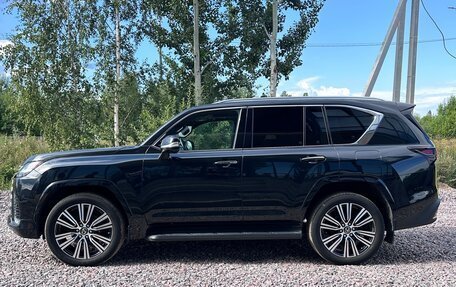 Lexus LX, 2022 год, 16 000 000 рублей, 3 фотография