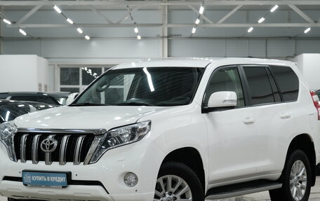 Toyota Land Cruiser Prado 150 рестайлинг 2, 2015 год, 3 399 000 рублей, 2 фотография