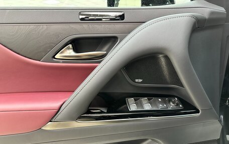 Lexus LX, 2024 год, 17 900 000 рублей, 13 фотография